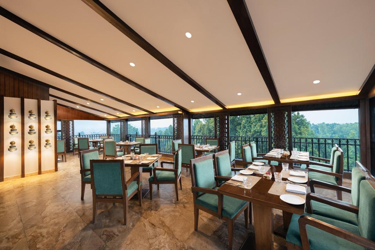Hotel Golden Tulip Srinagar Exterior foto